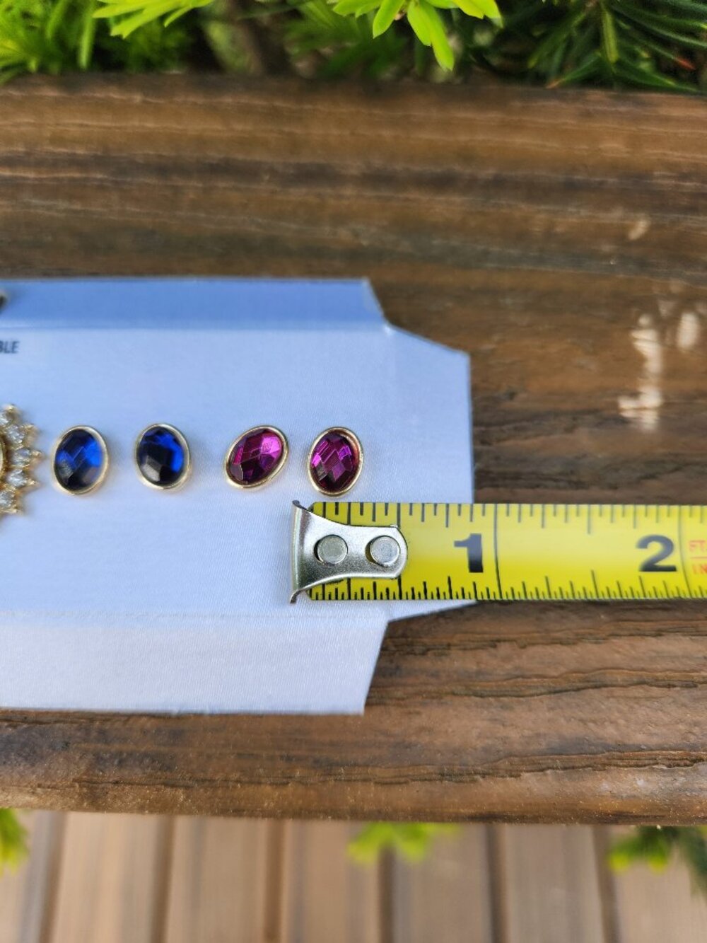 Interchangeable Gold-tone colored stone stud EARRING SET - 5 pairs - Picture 6 of 11